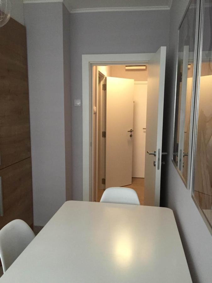 Balkan-Inn Parlament Lux Apartment Belgrad Exteriör bild